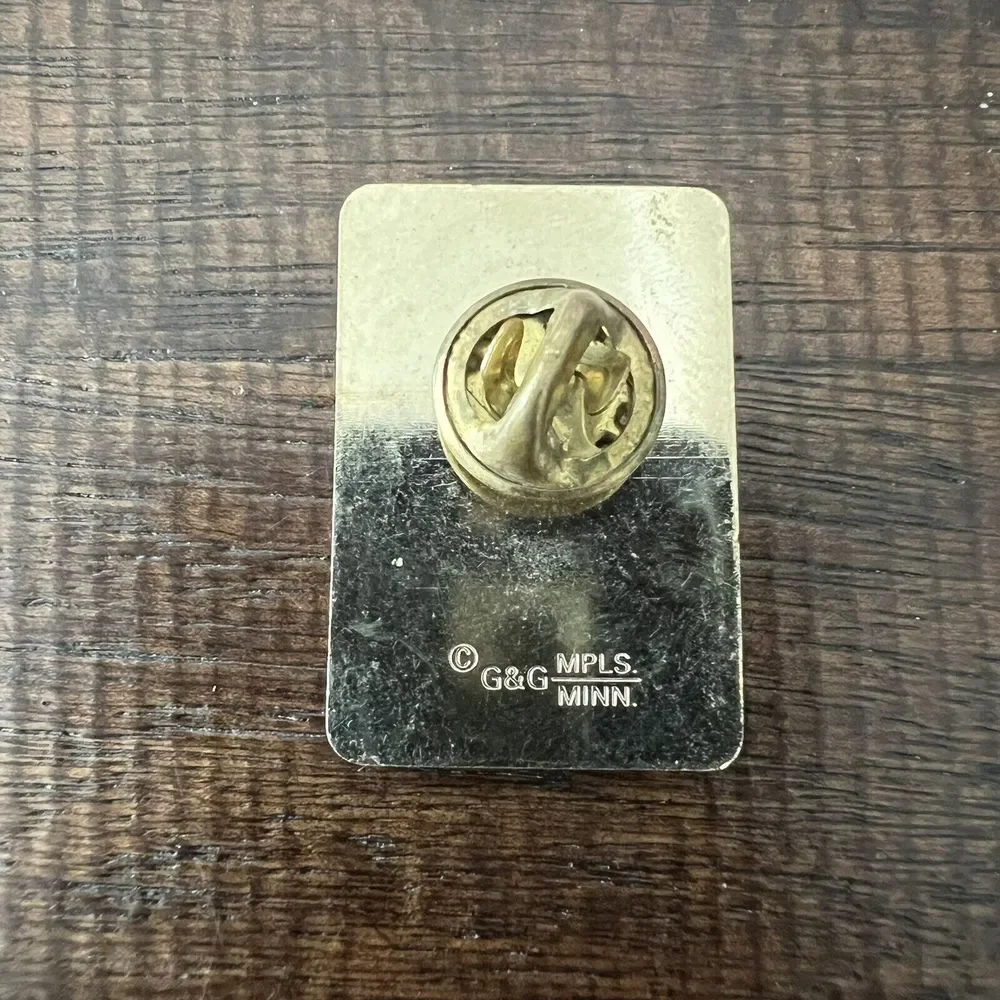 Vintage Minnesota Hat Lapel Vest Souvenir Pin (Fish,‎ Ski, Duck, Sail)